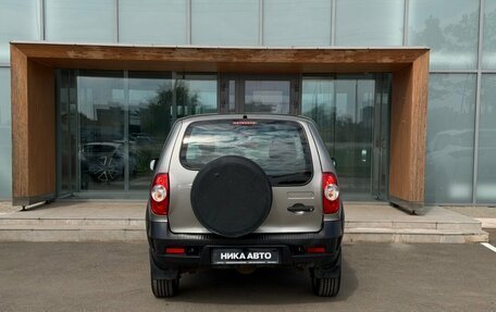 Chevrolet Niva I рестайлинг, 2017 год, 640 000 рублей, 6 фотография