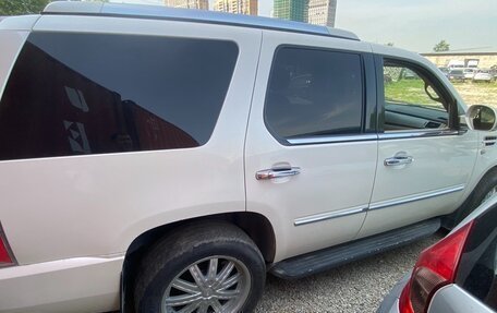 Cadillac Escalade III, 2010 год, 1 282 200 рублей, 4 фотография