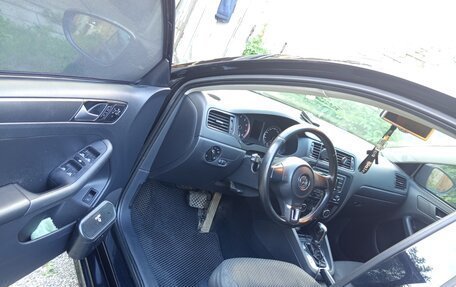 Volkswagen Jetta VI, 2013 год, 770 000 рублей, 3 фотография