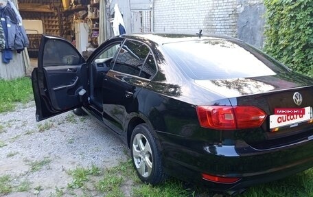 Volkswagen Jetta VI, 2013 год, 770 000 рублей, 2 фотография