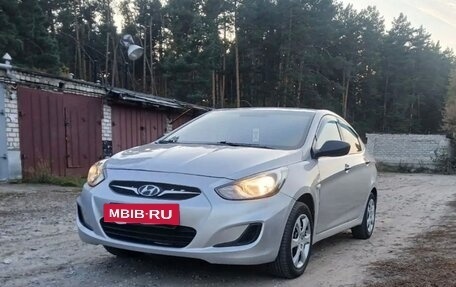 Hyundai Solaris II рестайлинг, 2013 год, 690 000 рублей, 3 фотография