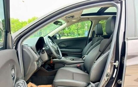 Honda Vezel, 2022 год, 1 450 000 рублей, 15 фотография