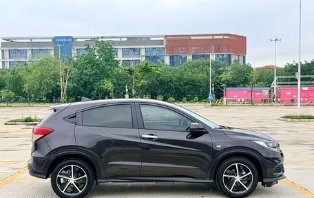 Honda Vezel, 2022 год, 1 450 000 рублей, 7 фотография