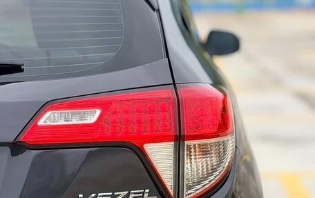 Honda Vezel, 2022 год, 1 450 000 рублей, 24 фотография