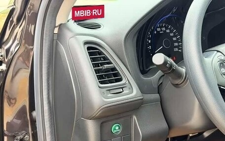Honda Vezel, 2022 год, 1 450 000 рублей, 17 фотография