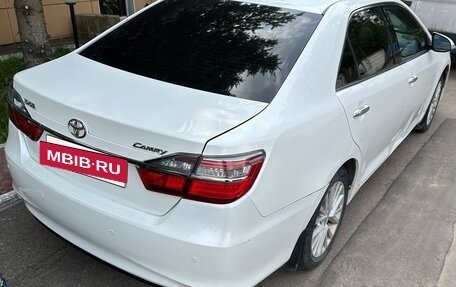 Toyota Camry, 2015 год, 1 800 000 рублей, 3 фотография