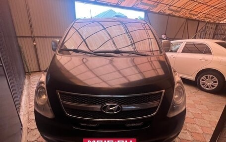 Hyundai H-1 II рестайлинг, 2012 год, 1 200 000 рублей, 2 фотография