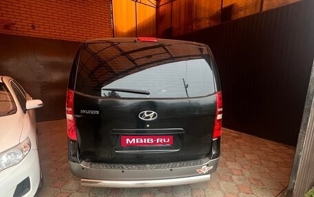 Hyundai H-1 II рестайлинг, 2012 год, 1 200 000 рублей, 3 фотография
