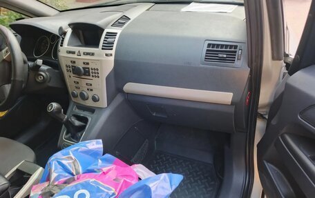 Opel Zafira B, 2008 год, 720 000 рублей, 9 фотография