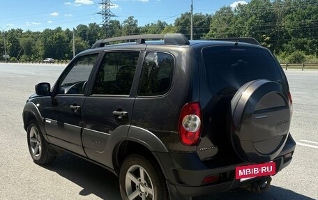 Chevrolet Niva I рестайлинг, 2013 год, 570 000 рублей, 6 фотография
