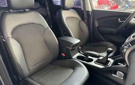 Hyundai ix35 I рестайлинг, 2013 год, 1 150 000 рублей, 23 фотография