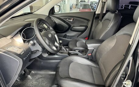 Hyundai ix35 I рестайлинг, 2013 год, 1 150 000 рублей, 24 фотография