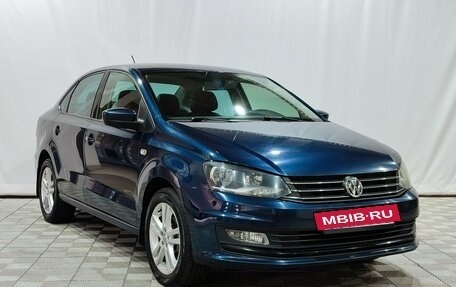 Volkswagen Polo VI (EU Market), 2015 год, 990 000 рублей, 3 фотография
