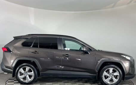 Toyota RAV4, 2021 год, 2 997 000 рублей, 4 фотография
