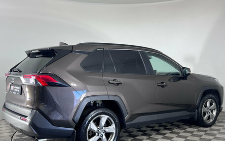 Toyota RAV4, 2021 год, 2 997 000 рублей, 8 фотография