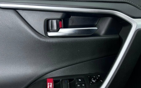 Toyota RAV4, 2021 год, 2 997 000 рублей, 18 фотография