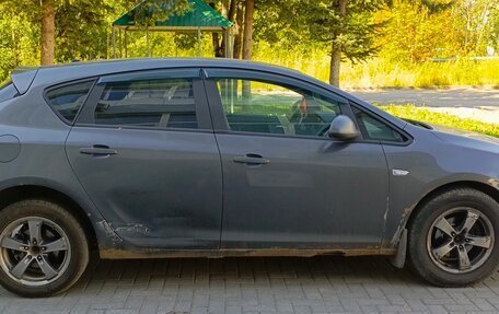 Opel Astra J, 2010 год, 240 000 рублей, 3 фотография
