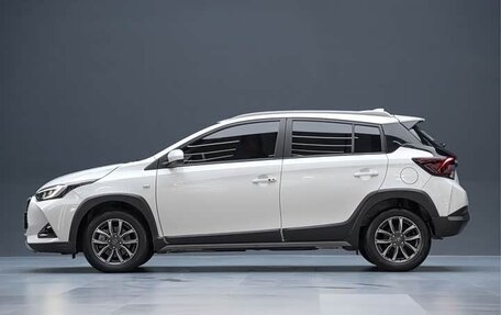 Toyota Yaris, 2022 год, 1 500 000 рублей, 4 фотография