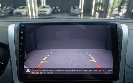 Toyota Yaris, 2022 год, 1 500 000 рублей, 14 фотография