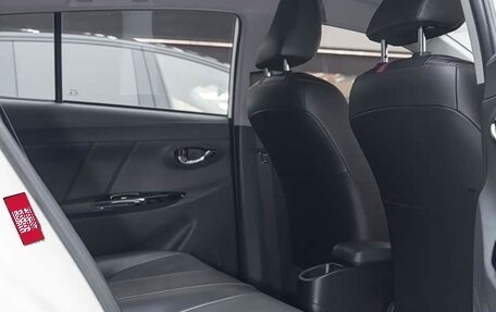 Toyota Yaris, 2022 год, 1 500 000 рублей, 19 фотография