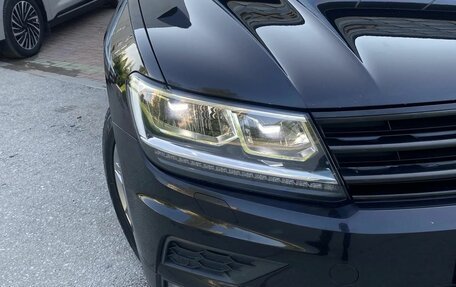 Volkswagen Tiguan II, 2018 год, 2 325 000 рублей, 3 фотография