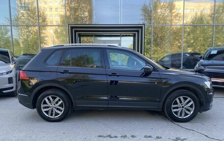 Volkswagen Tiguan II, 2018 год, 2 325 000 рублей, 7 фотография