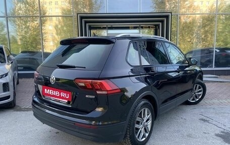 Volkswagen Tiguan II, 2018 год, 2 325 000 рублей, 10 фотография