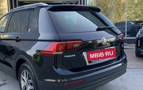 Volkswagen Tiguan II, 2018 год, 2 325 000 рублей, 14 фотография