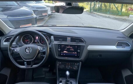 Volkswagen Tiguan II, 2018 год, 2 325 000 рублей, 34 фотография