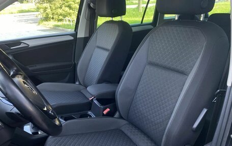 Volkswagen Tiguan II, 2018 год, 2 325 000 рублей, 40 фотография