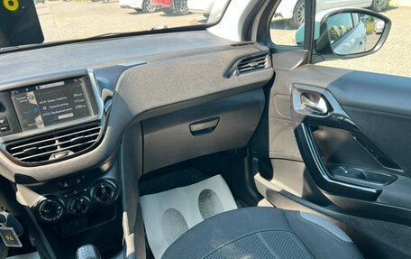 Peugeot 208 II, 2013 год, 499 000 рублей, 17 фотография
