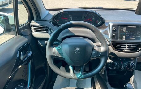 Peugeot 208 II, 2013 год, 499 000 рублей, 18 фотография