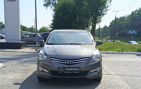 Hyundai Solaris II рестайлинг, 2015 год, 910 000 рублей, 3 фотография