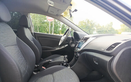 Hyundai Solaris II рестайлинг, 2015 год, 910 000 рублей, 15 фотография