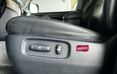 Toyota Land Cruiser 200, 2011 год, 3 550 000 рублей, 28 фотография