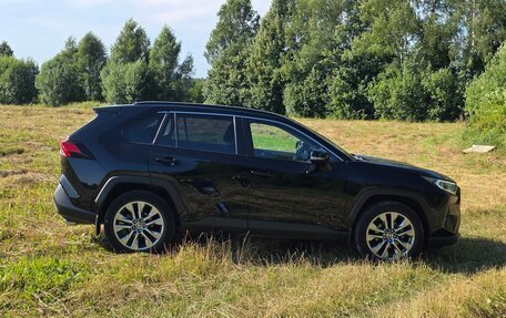 Toyota RAV4, 2022 год, 4 300 000 рублей, 6 фотография