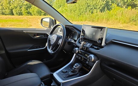 Toyota RAV4, 2022 год, 4 300 000 рублей, 10 фотография