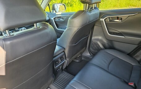 Toyota RAV4, 2022 год, 4 300 000 рублей, 14 фотография