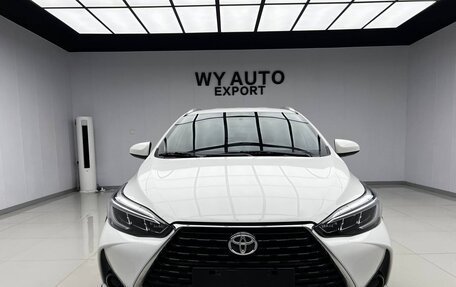 Toyota Yaris, 2022 год, 1 560 000 рублей, 2 фотография