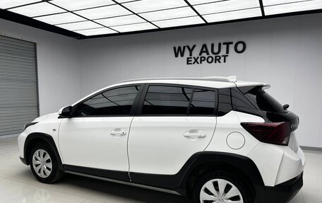 Toyota Yaris, 2022 год, 1 560 000 рублей, 6 фотография