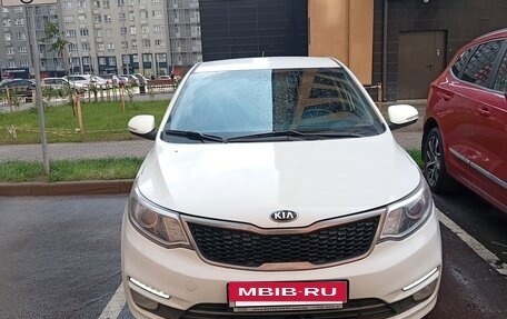 KIA Rio III рестайлинг, 2015 год, 980 000 рублей, 2 фотография