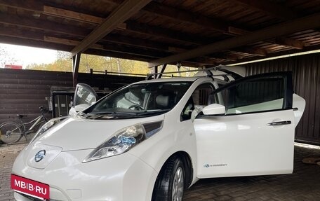 Nissan Leaf I, 2016 год, 1 500 000 рублей, 3 фотография