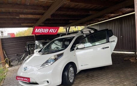 Nissan Leaf I, 2016 год, 1 500 000 рублей, 2 фотография