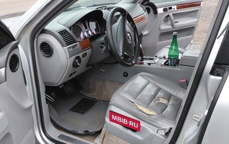 Volkswagen Touareg III, 2004 год, 670 000 рублей, 8 фотография