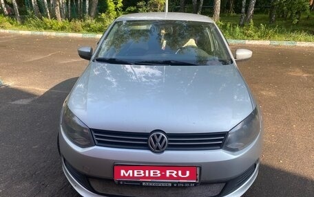 Volkswagen Polo VI (EU Market), 2013 год, 650 000 рублей, 1 фотография