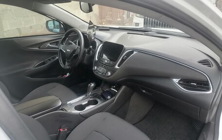 Chevrolet Malibu IX, 2016 год, 970 000 рублей, 3 фотография