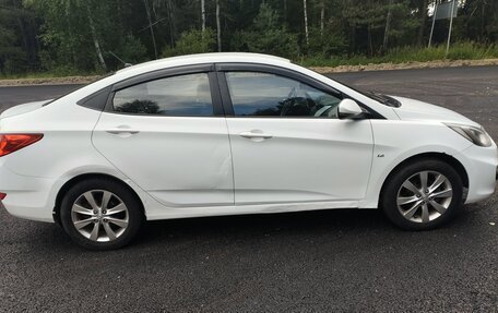 Hyundai Solaris II рестайлинг, 2012 год, 430 000 рублей, 9 фотография