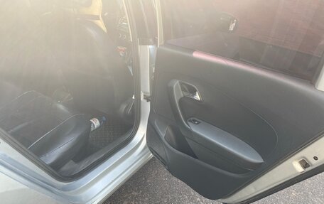 Volkswagen Polo VI (EU Market), 2013 год, 650 000 рублей, 10 фотография