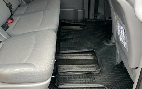 Hyundai H-1 II рестайлинг, 2018 год, 2 900 000 рублей, 18 фотография