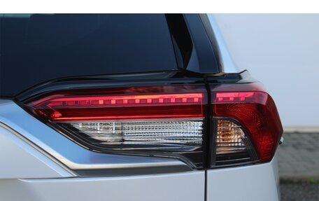 Toyota RAV4, 2025 год, 5 990 000 рублей, 19 фотография